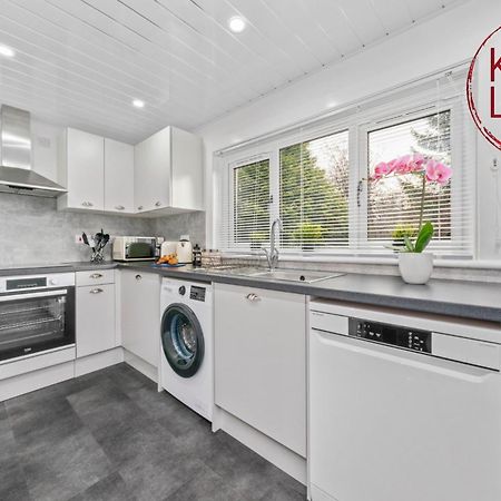 West End House By Klass Living Bellshill Bagian luar foto