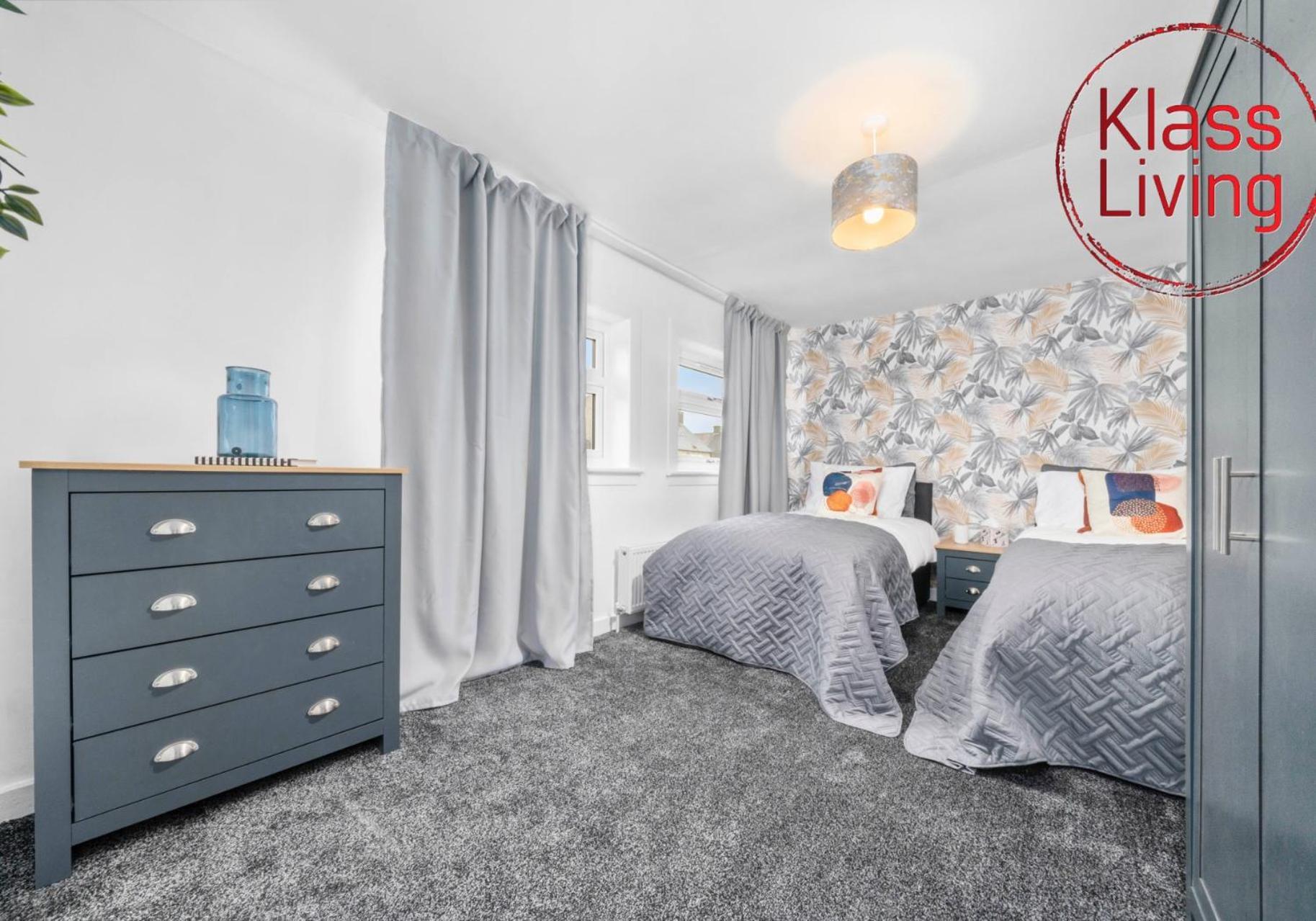 West End House By Klass Living Bellshill Bagian luar foto